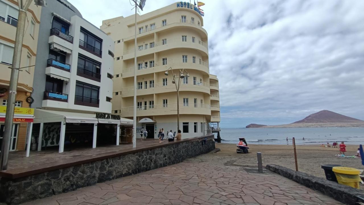 Views Of El Medano Beach, Two Extérieur photo